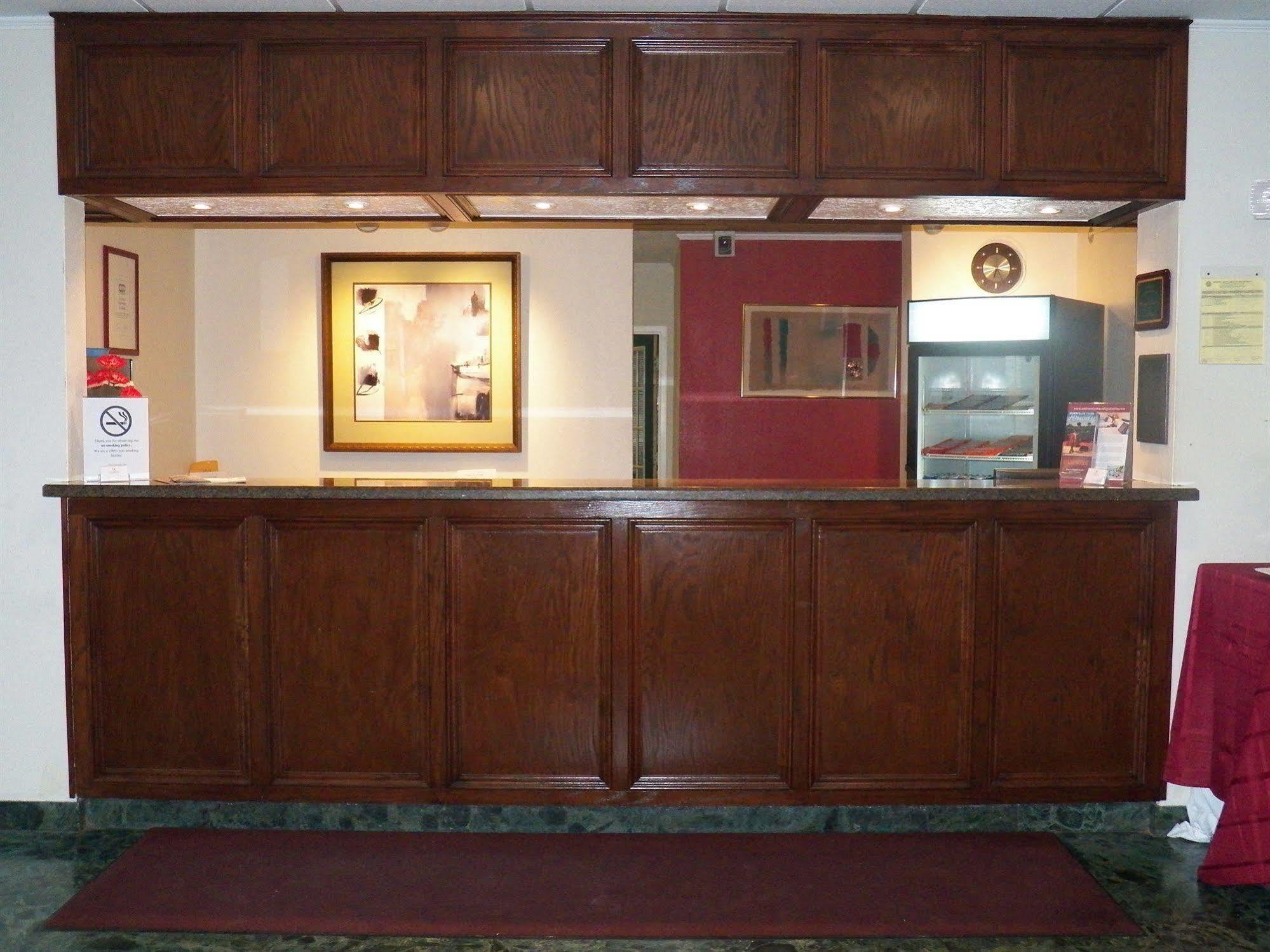 University Inn Bryan Exterior photo